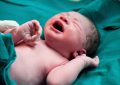 تولد نوزاد قزوینی در داخل آمبولانس